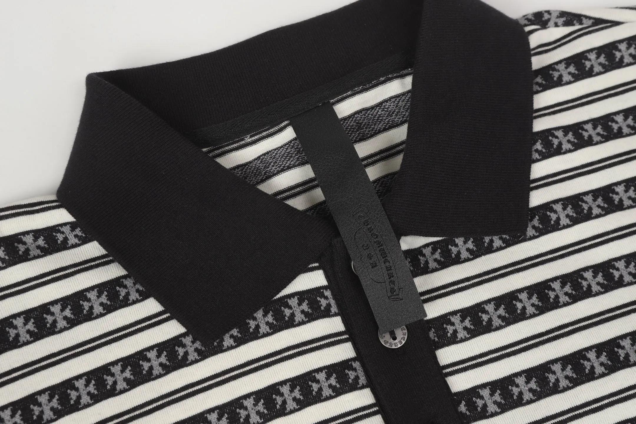 P190 -Chrome Hearts/Chrome Hearts 25ss season's most popular striped yarn-dyed long-sleeved T-shirt -High weight, high density and high quality. The wool is soft, delicate and skin-friendly. It feels soft and silky. It has excellent warmth and skin-friendly properties. -Customized weaving and dyeing, no color difference, no matter the fabric or workmanship details, beat the ordinary version on the market. -Colour: black, gray, blue, pink, green -Size: S M L XL